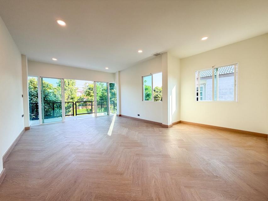 ===== หมู่บ้าน บางกอกบลูเลอวาร์ด ราชพฤกษ์-พระราม5-2 ==== 14