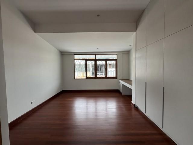 P438 ให้เช่าบ้านเดี่ยว รีโนเวทใหม่ ซอยปรีดีพนมยงค์ 25 เอกมัยซอย 10 บ้านร่มรื่นเหมาะอยู่อาศัย ใจกลาง สุขุมวิท เอกมัย  9