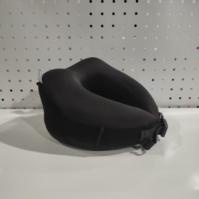 🔥หมอนรองคอ Gowell Karu Raccoon memmory foam neck black pillow ยังไม่ผ่านการใช้งาน รูปที่ 3