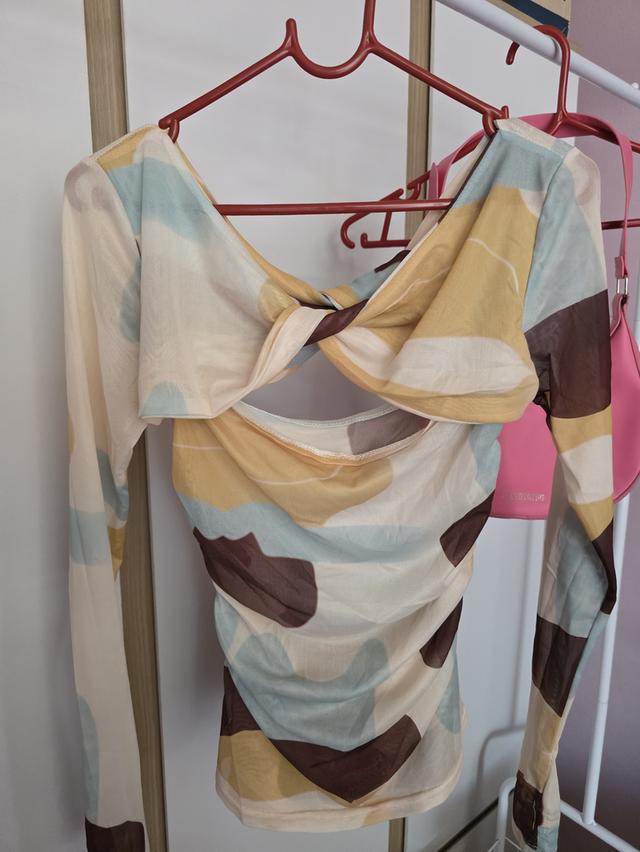 เสื้อแขนยาว
