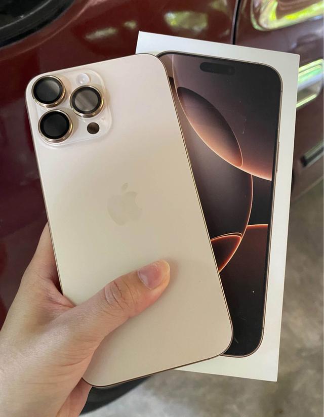 ขายด่วน iPhone 16 pro max 256GB สีทะเลทราย