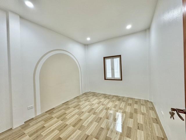 For Sales : Kohkaew, Newly renovated house, 4 Bedrooms, 2 Bathrooms 6