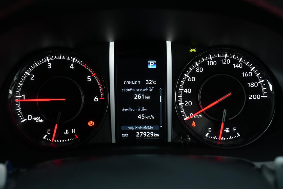 2022 TOYOTA FORTUNER 2.8 GR SPORT BLACK TOP 4WD SUV สีขาว-ดำ เลขไมล์ 27929 กม. 19