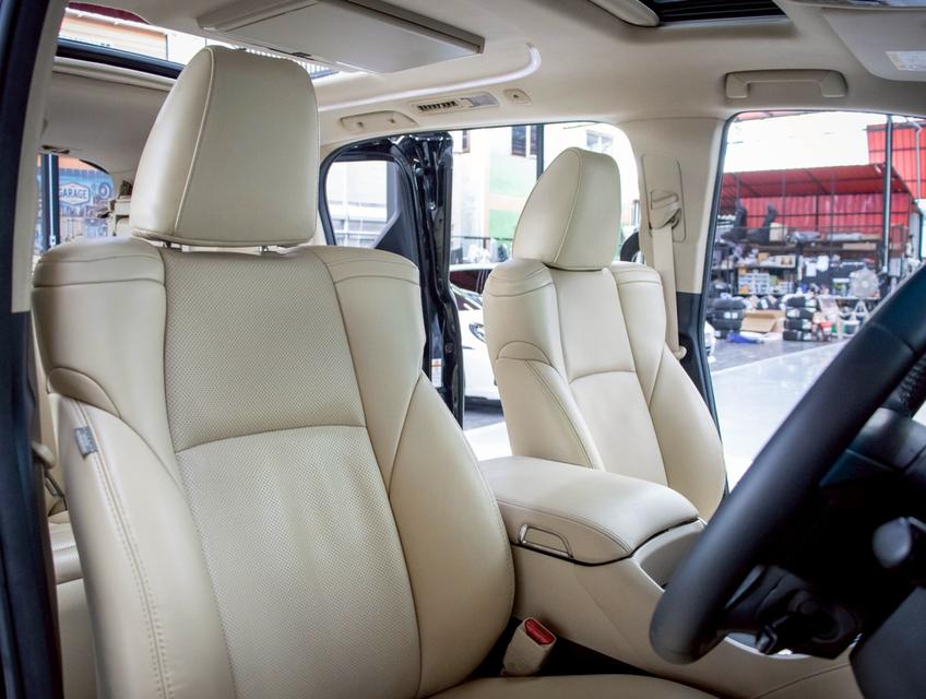 TOYOTA VELLFIRE 2.5 HYBRID X E-FOUR ปี 2021 10