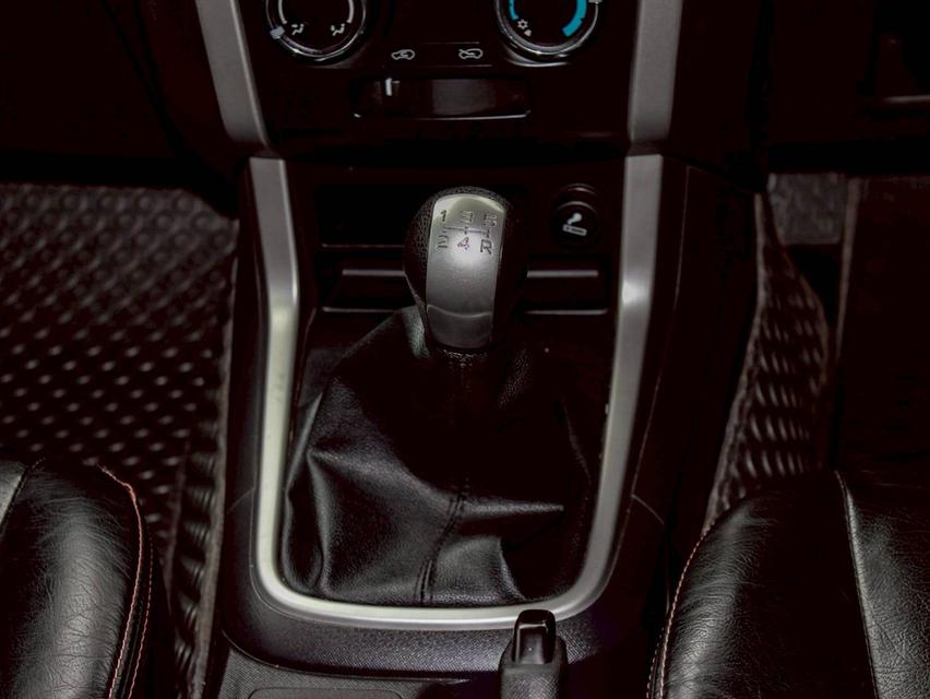 #SUZU DMAX  Hi - Lander Cab 2.5 VGS Z ปี 2013 15