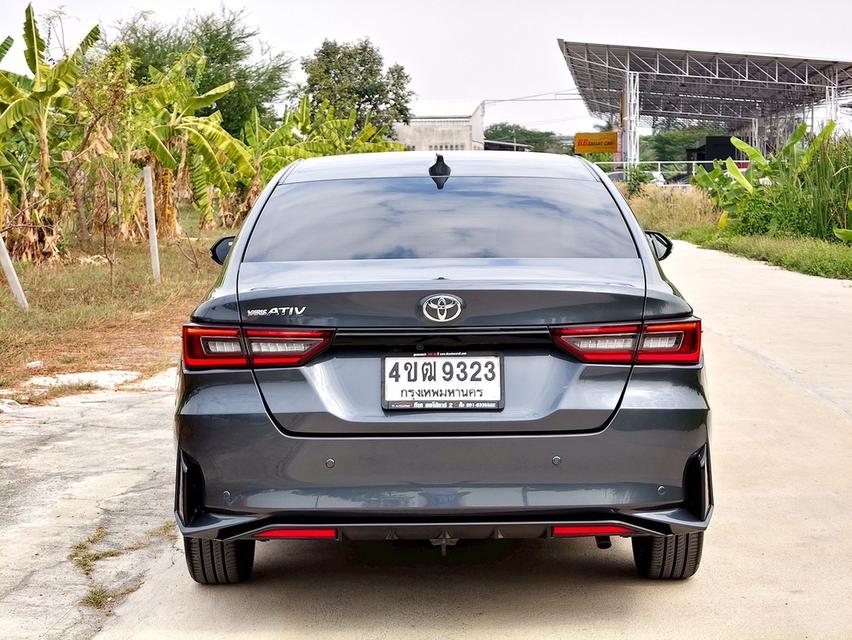 Toyota Yaris Ativ 1.2 Premium Luxury รุ่นท๊อป CVT A/T ปี 2023 รูปย่อยที่ 2