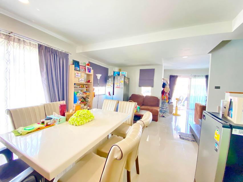 บ้านเดี่ยวสองชั้น 4 ห้องนอน 3 ห้องน้ำ 11