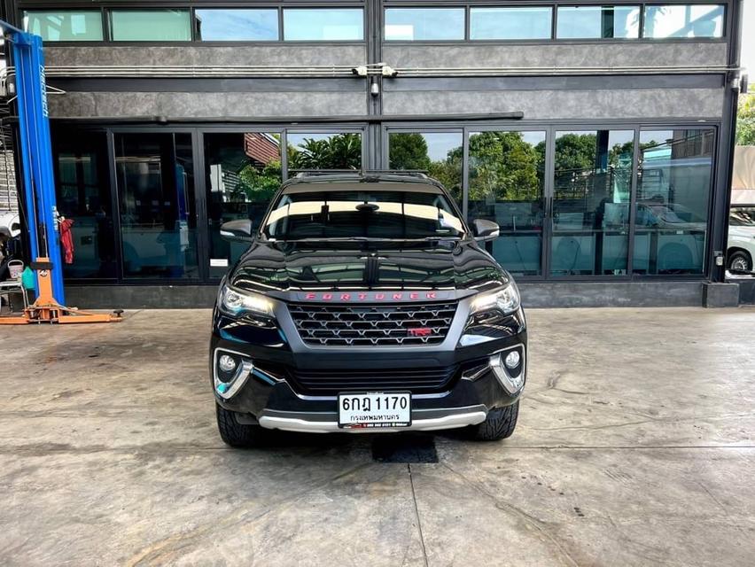 TOYOTA FORTUNER 2.4 V ปี 2017 เกียร์ AT 6
