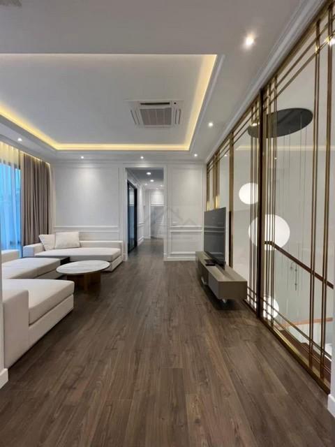 ให้เช่า Pool Villa 3 ชั้น 7 ห้องนอน ซอยอินทามระ 29 ห้วยขวาง สุทธิสาร พร้อมสระว่ายน้ำ ใกล้ BTS อารีย์, BTS สะพานควาย 4