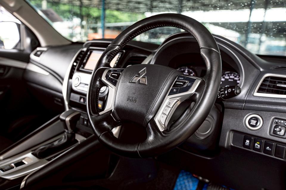 MITSUBISHI PAJERO SPORT 2.4 GT Premium ปี 2019 สีเทา มือเดียวป้ายแดง 15