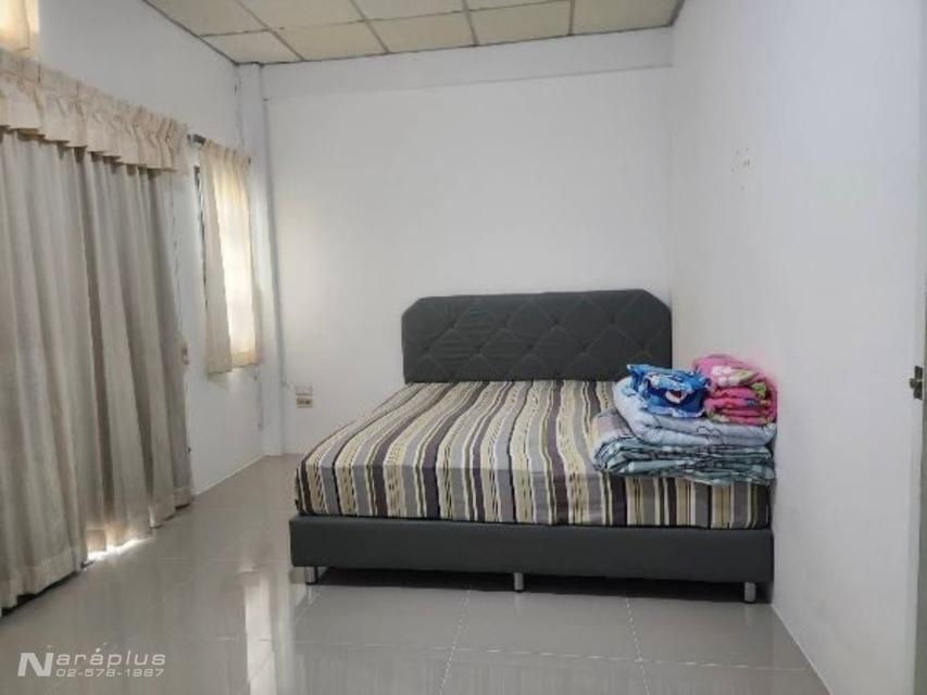 68121158 : ขายทาวน์เฮ้าส์ 2 ชั้น ขนาด 3 ห้องนอน บนที่ดิน 20.6 ตารางวา หมู่บ้านซื่อตรง ลีลาวดี ซอย พหลโยธิน 54/1 บ้านสวย น่าอยู่ ราคาดีๆ 13