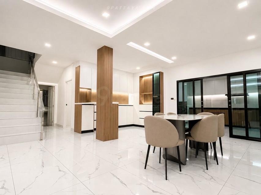 For Rent — Pet-Friendly Pool Villa at Chokchai Village 9, Khao Noi PattayaPet-friendly pool villa for rent in Chokchai Village 9, Khao Noi Pattaya 5