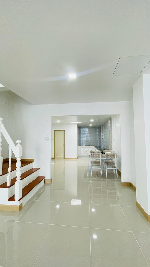 หมู่บ้านหงส์ประยูร1. 6