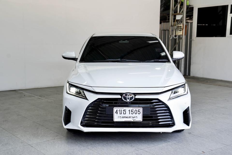 TOYOTA YARIS ATIV 1.2 PREMIUM  AT ปี 2023 สีขาว