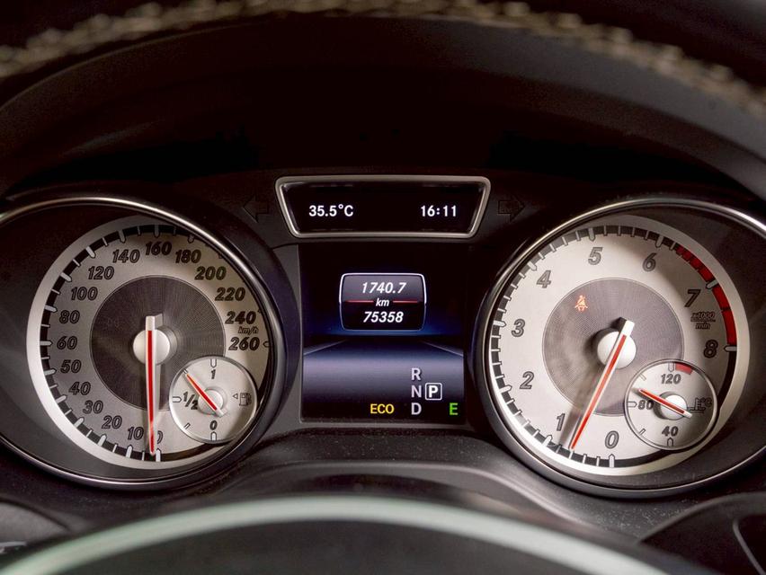 ขาย Benz Gla200 1.6Urban ปี14 8