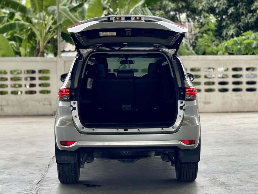 2018 TOYOTA FORTUNER 2.4 V 4WD สีเทา ไมล์ 147768 กม.  7