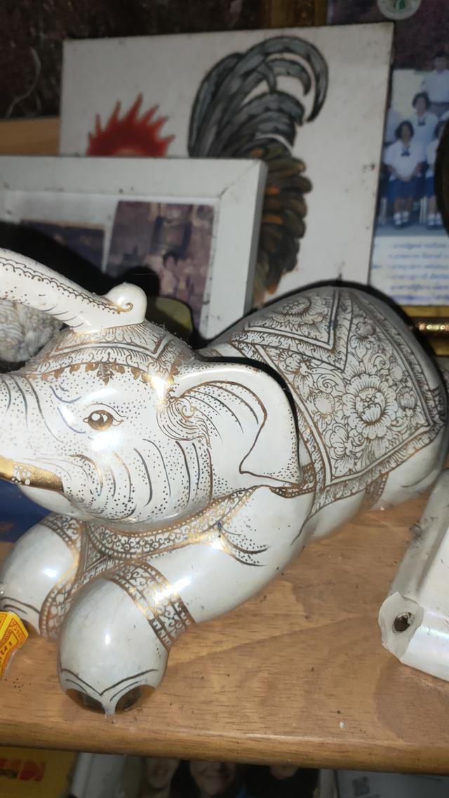 ช้างเซรามิกลายเส้นทองแท้ 2