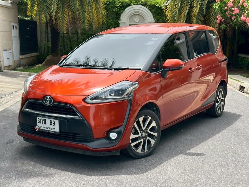Toyota Sienta Model V 1.5V Dual VVTi / 7AT CVT 
