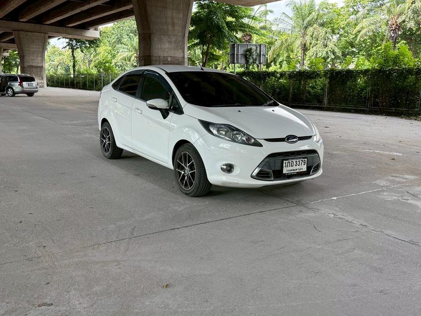 ขายรถ Ford Fiesta 1.5S ปี 2013 สีขาว เกียร์ออโต้