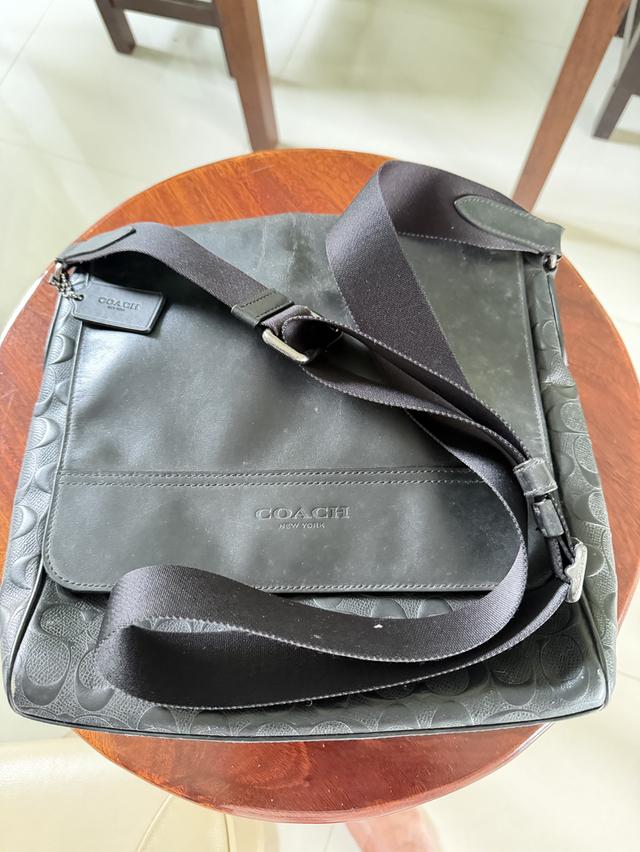 กระเป๋า สะพายข้าง coach