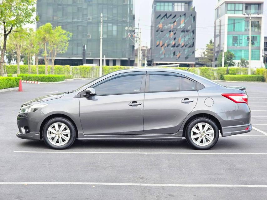 Toyota Vios 1.5 E เกียร์ Auto สีเทา-ดำ ปี 2016 6