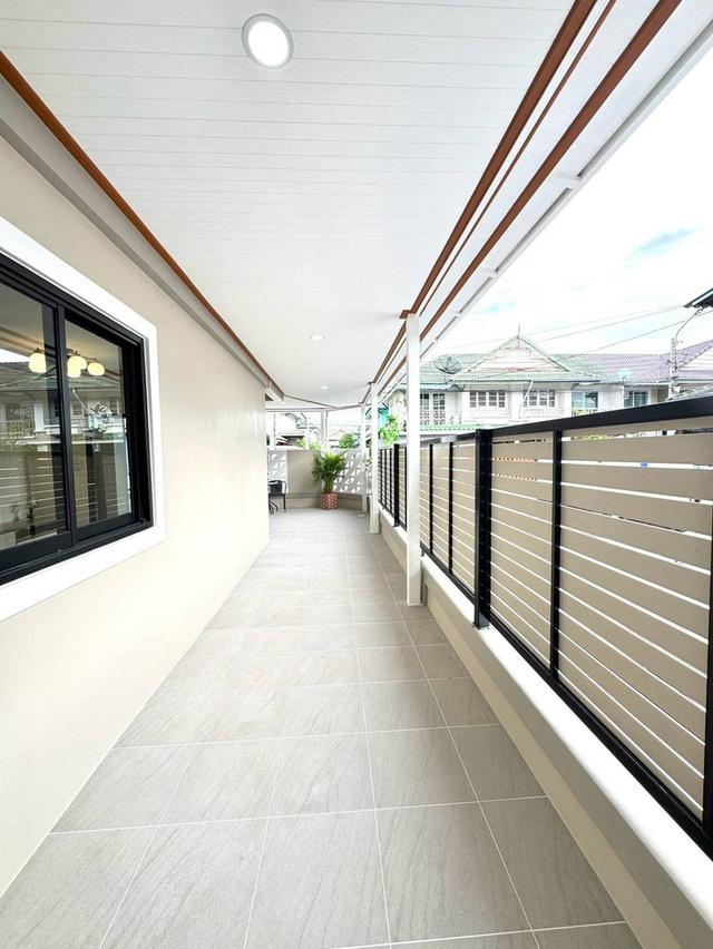 หมู่บ้านพฤกษา14A วัดลาดปลาดุก  ทาวน์เฮาส์ 2 ชั้น หลังมุม ตกแต่งใหม่พร้อมอยู่ มีห้องนอนชั้นล่าง 5