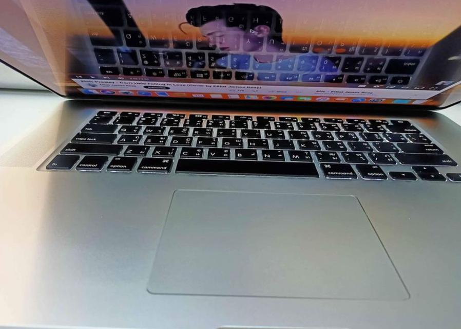 ขายด่วน Macbook Pro 15 เครื่องสวย สเปคเทพ 3