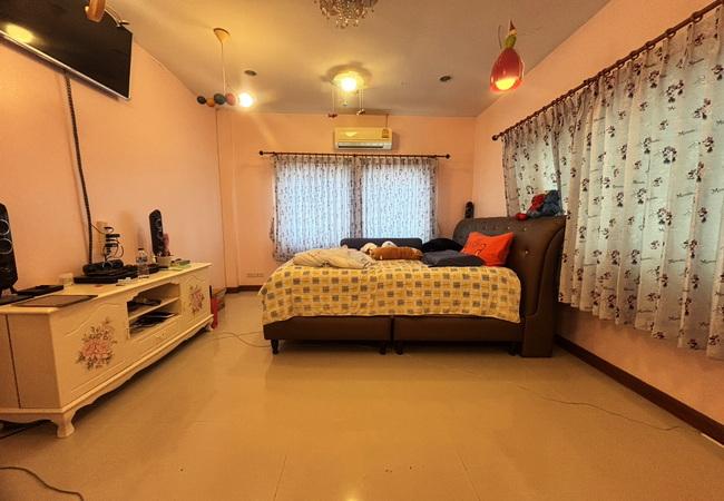 ขายบ้านเดี่ยว หมู่บ้านรุ่งอรุณวิลล์ ซอยวัดส้มเกลี้ยง เนื้อที่ 55.5 ตร.ว. 2 ชั้น 3 นอน 3 น้ำ 7