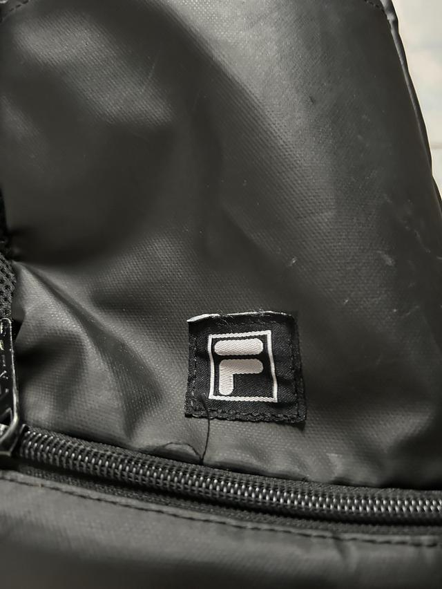 เป้ FILA Square Backpack ของแท้ จุเยอะ 30L มีช่องแยกใส่รองเท้า สภาพใช้งาน (ส่งฟรี!) รูปย่อยที่ 3