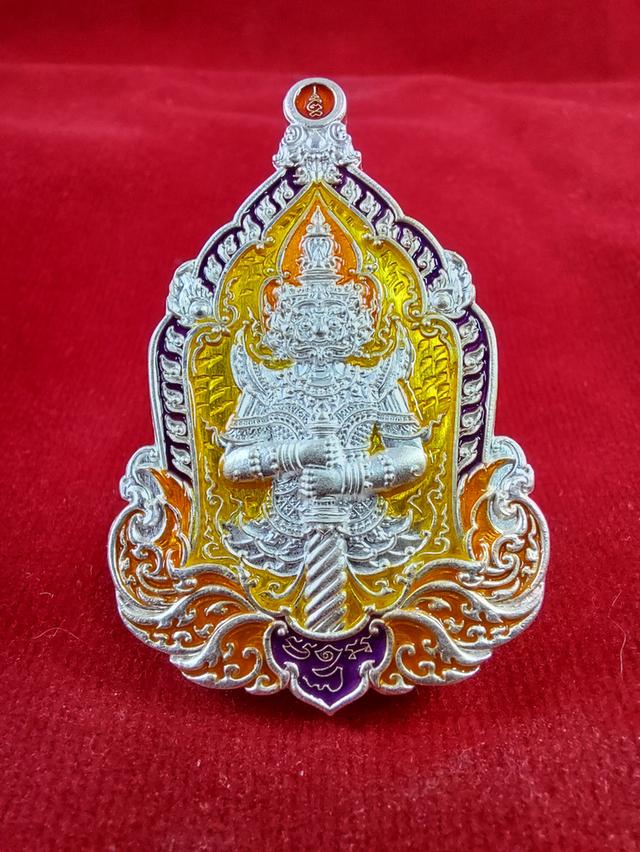 ท้าวเวสสุวรรณ เศรษฐีจ้าวทรัพย์ หลวงพ่อทอง วัดบ้านไร่ จ.นครราชสีมา เนื้อเงินลงยาสีเหลือง หมายเลข 6