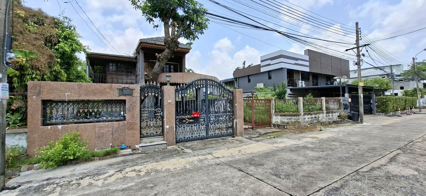 ขายบ้าน2ชั้น หมู่บ้านเสรี พระราม9 เนื้อที่ 49 ตรว. ฝั่ง The Nine ทำเลดีใกล้เดอะไนน์เพียง150เมตร เหมาะพักอาศัยหรือทำออฟฟิศ 3