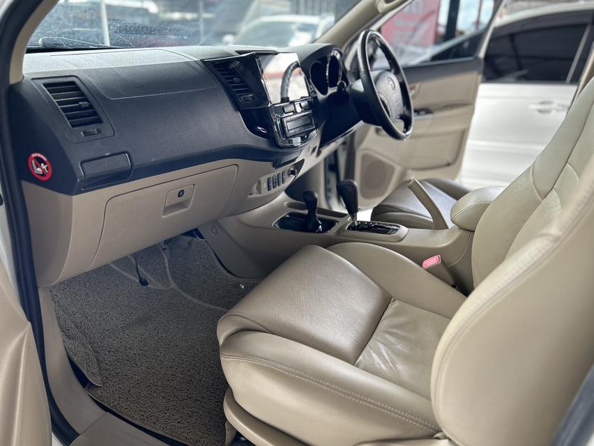 ขาย Toyota Fortuner 3.0 V TRD Sportivo 4WD ปี2010 รูปที่ 4