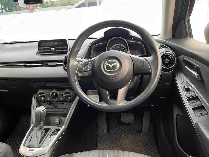 Mazda2 1.3 Standard Hatchback ปี 2015 10