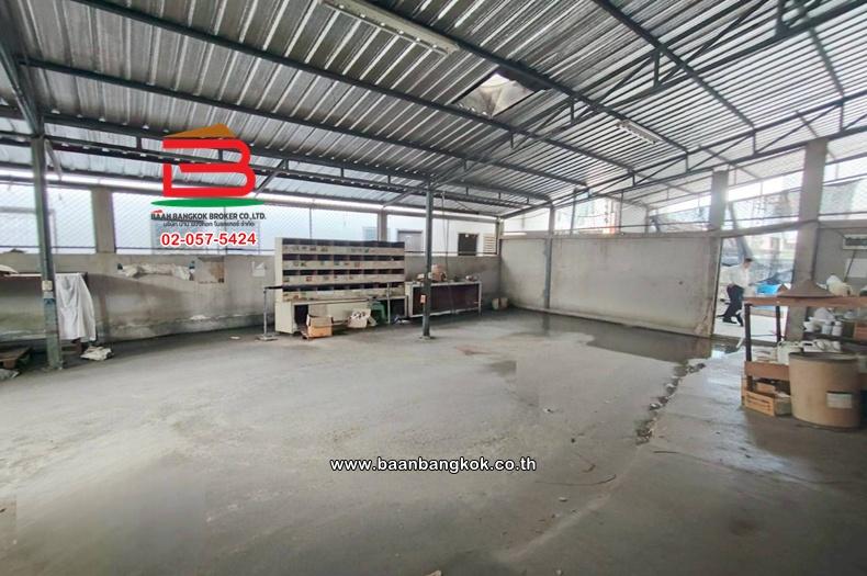 ที่ดินพร้อมสิ่งปลูกสร้าง เนื้อที่ 400 ตร.ว. ซอยนวลจันทร์ 56 ใกล้วัดนวลจันทร์ ถนนนวมินทร์ แขวงคลองกุ่ม เขตบึงกุ่ม 9