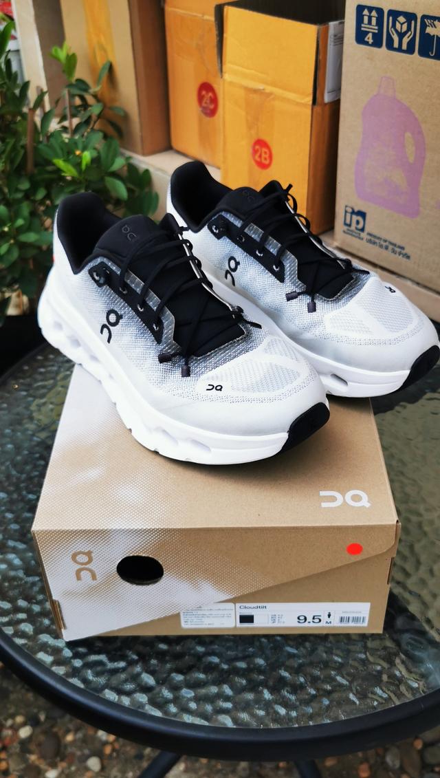 รองเท้าOn Running  Cloudtilt men