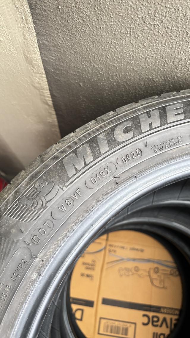 ยางรถยนต์ Michelin Primacy4 225/50 R18 ผลิต 09/23 จำนวน 4 เส้น