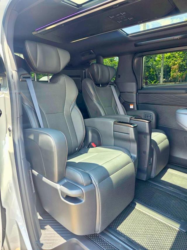 Toyota Alphard Z hybrid 40 HEV สีขาว ปี 2025 ไมล์ 18,000 กม. 13