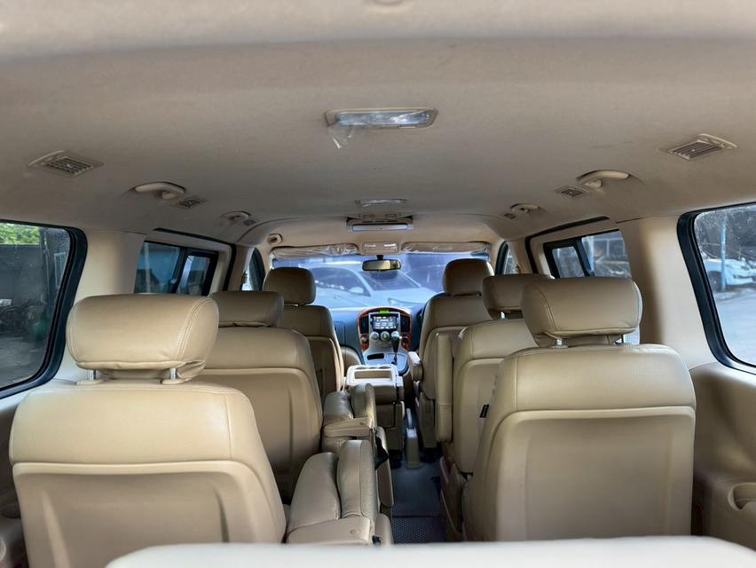 Hyundai H-1 รถสวยพร้อมใช้งาน 10