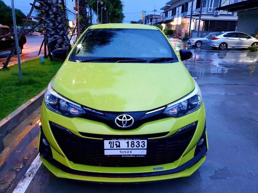 รถยาริส รุ่นท๊อป G+ สีเขียวมะนาว 1