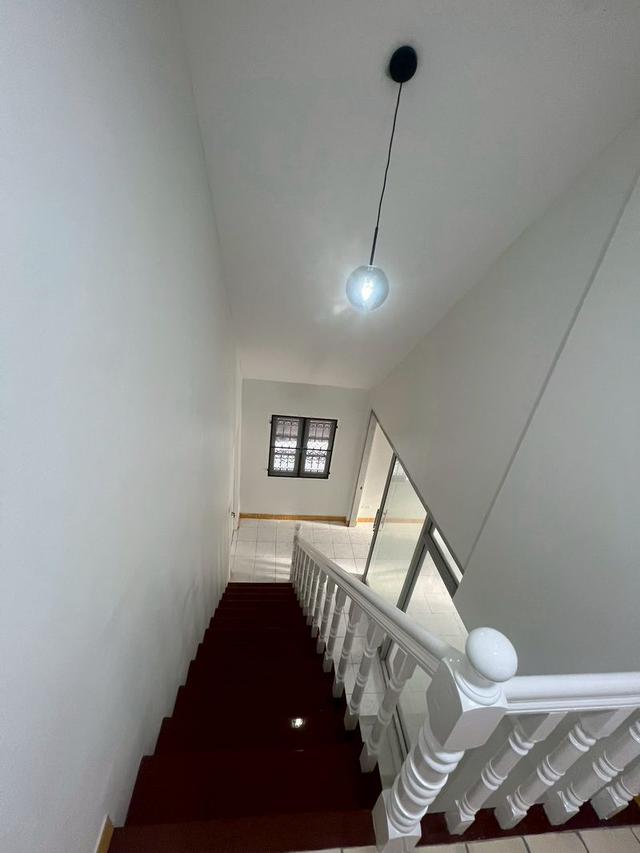 ขายบ้านเดี่ยว สูง 2 ชั้น เนื้อที่ 50 ตรว. หมู่บ้านประภาวรรณ์โฮม 2 ถนนสุวินทวงศ์ 28 15