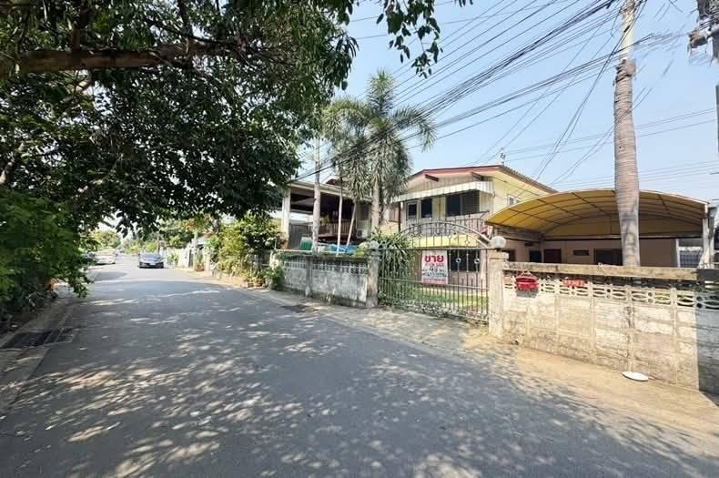 บ้านเดี่ยว 2 ชั้น (ซอยสายไหม 79) เนื้อที่ 49 ตรว. 3 ห้องนอน 2 ห้องน้ำ 1