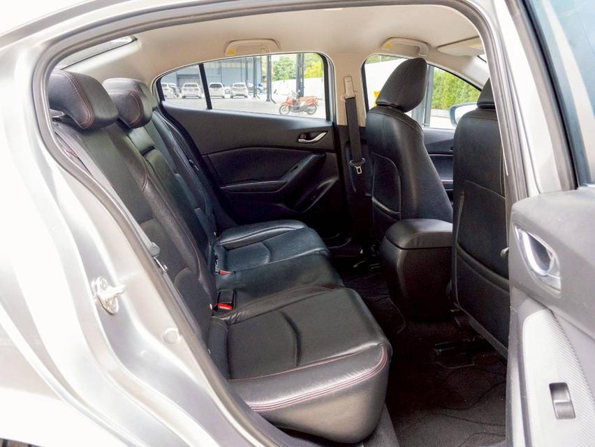 Mazda 3 2.0 S ปี 2015 16