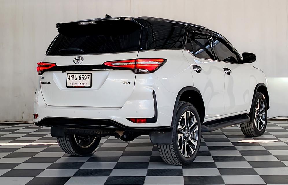 FORTUNER LEGENDER 2.8 V 4WD ปี 2020 6