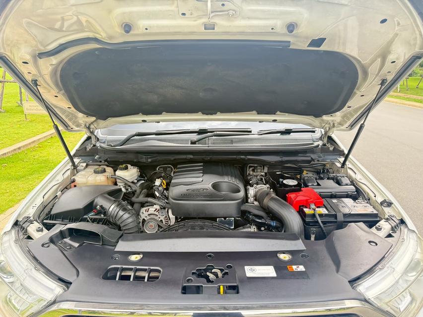 FORD EVEREST 3.2 TITANIUM PLUS 4WD SUNROOF ปี 2016  10