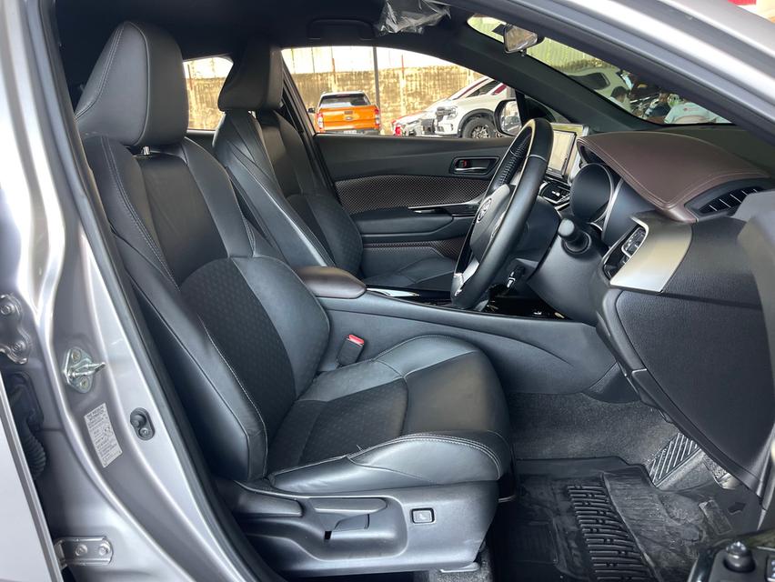 ขาย Toyota CHR 1.8Hybrid Mid ปี19 13