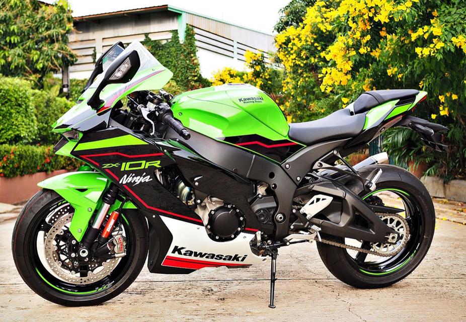 2022 Kawasaki Ninja ZX10R สภาพมือหนึ่ง 2