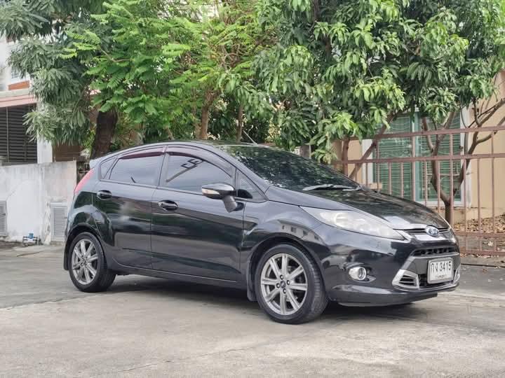 Ford Fiesta ขายด่วน 4