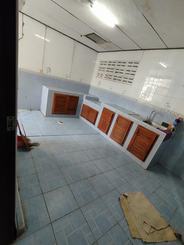 ให้เช่าทาวน์เฮาส์แฝด2ชั้น2นอน2น้ำ1แอร์ 3