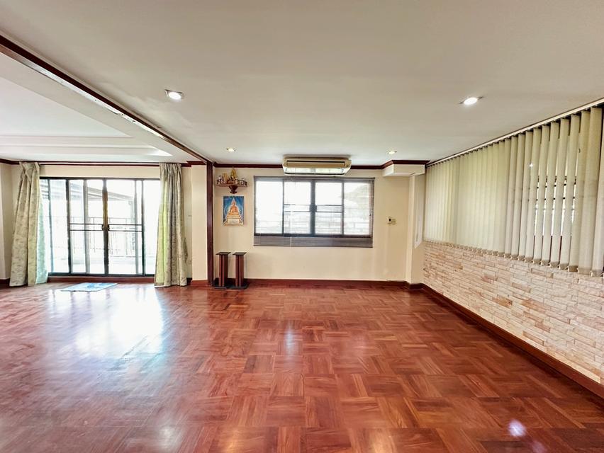 ขายอาคารพาณิชย์ ตึก 4.5 ชั้น ถนนสวนผัก เขตตลิ่งชัน ทำเลศักยภาพ#LB122 – 001174 16