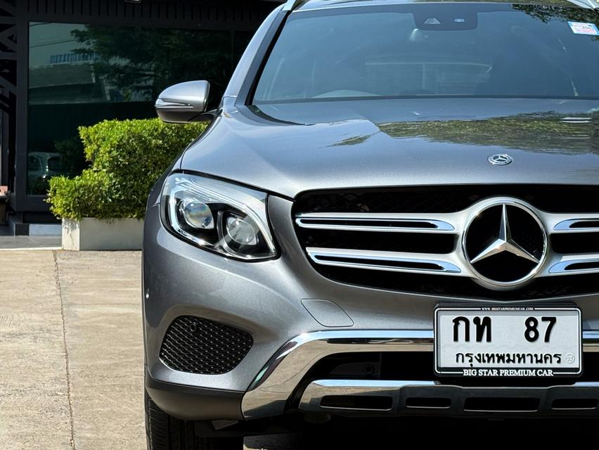 2019 BENZ GLC 250 รถมือเดียวออกป้ายแดง วิ่งน้อยเพียง 7X,XXX กม รถเข้าศูนย์ทุกระยะ ไม่เคยมีอุบัติเหตุครับ 7